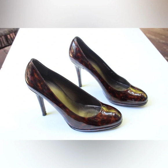 Stuart Weitzman pumps - Picture 1 of 13